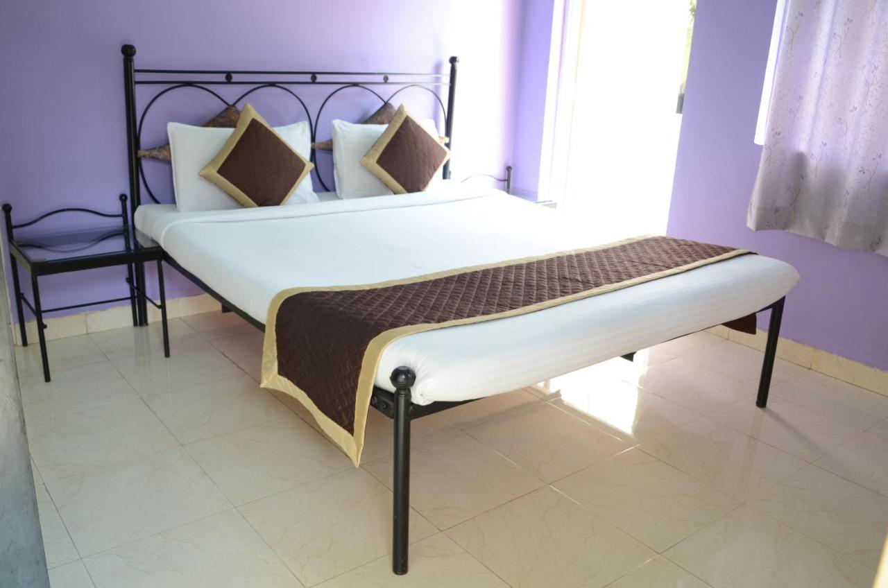 Libton Manor Hotel Candolim Exterior foto